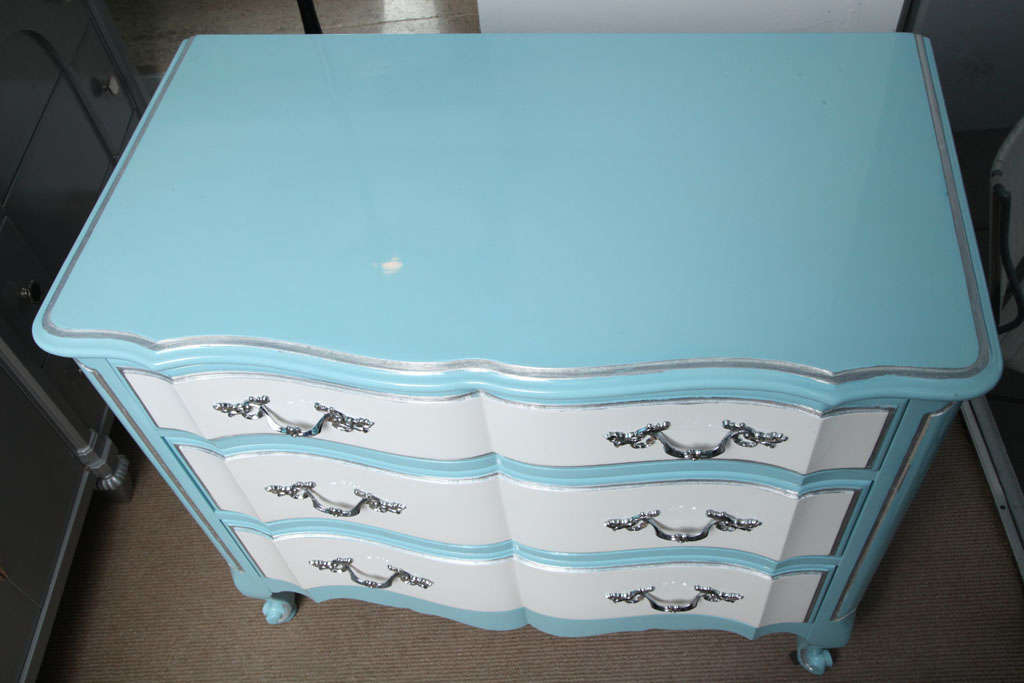 Wood Pair of Chests of Drawers For Sale