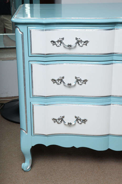 Pair of Chests of Drawers For Sale 2