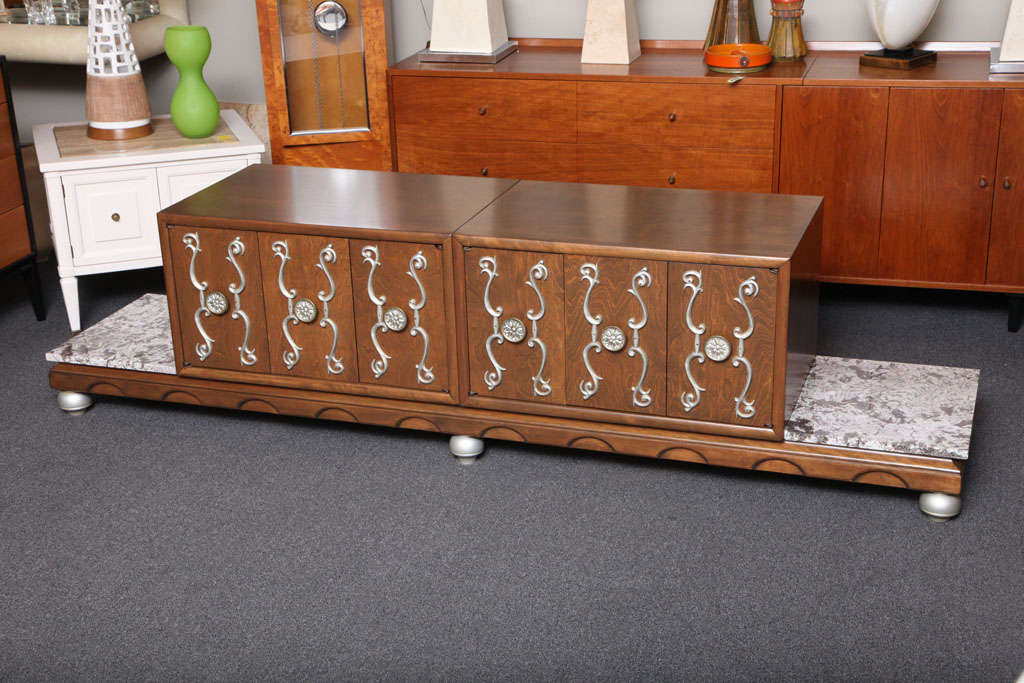 Hollywood Regency Renzo Rutili Style Credenza Console with Movable Cabinets by Albright-Zimmerman