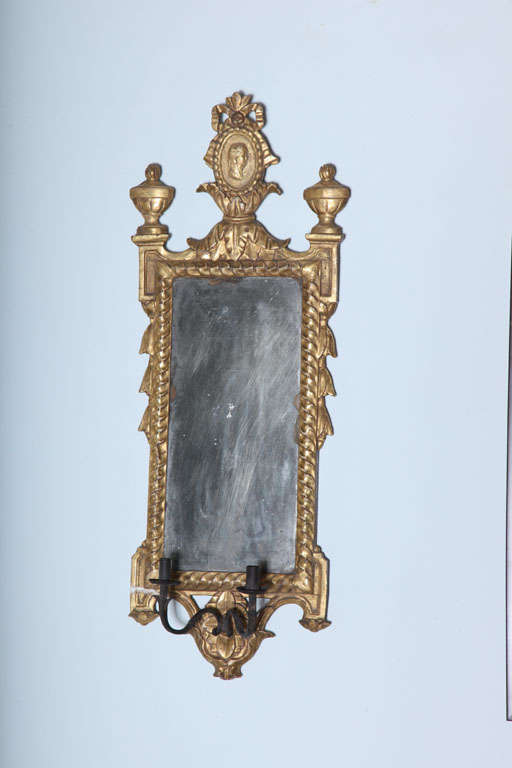 Pair of Italian Neoclassic Giltwood Girandole Mirrors For Sale 3