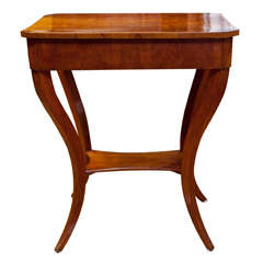 Antique Elegant Austrian Table
