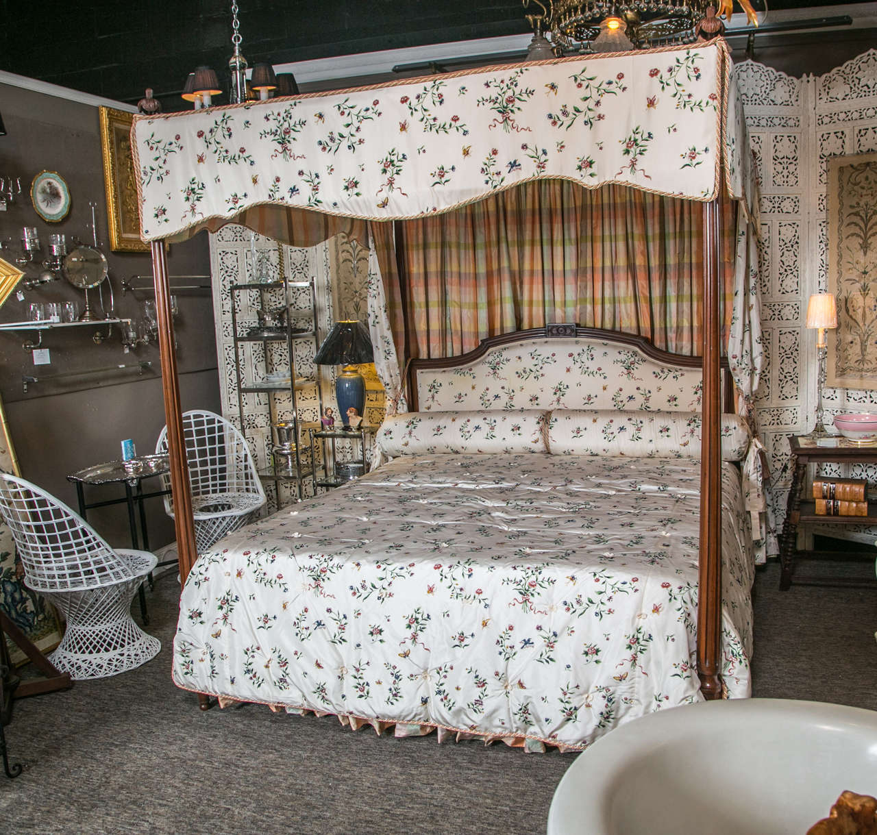 4 Poster Canopy Bed 2