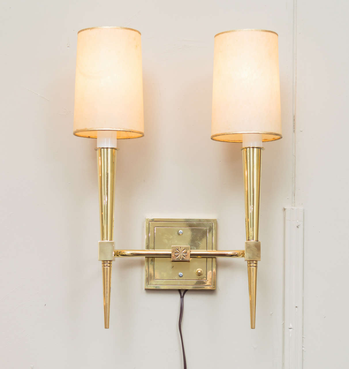 Mid-Century Modern Pair of Tommi Parzinger Wall Sconces