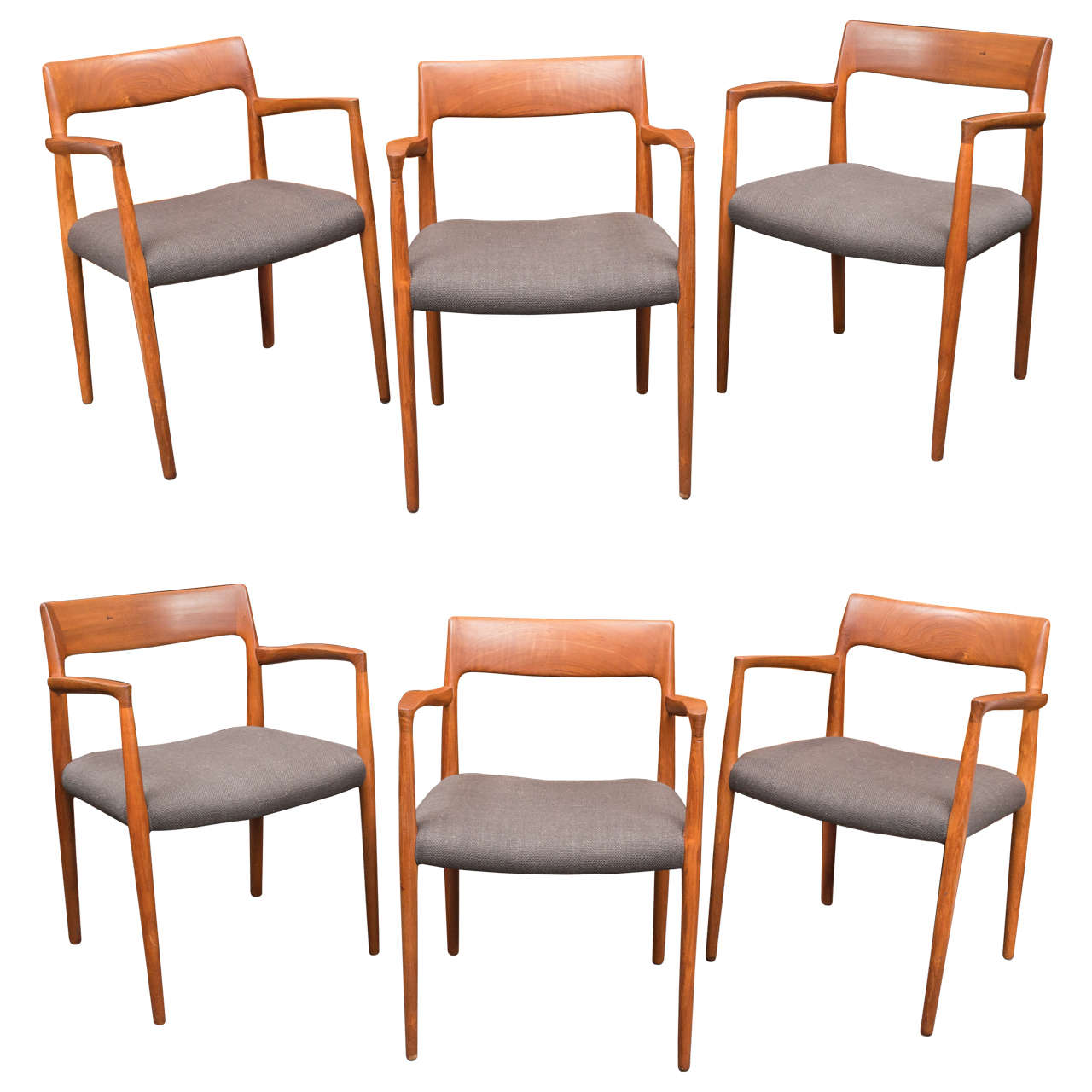 Set of Six Moller Model 53 Dining Chairs