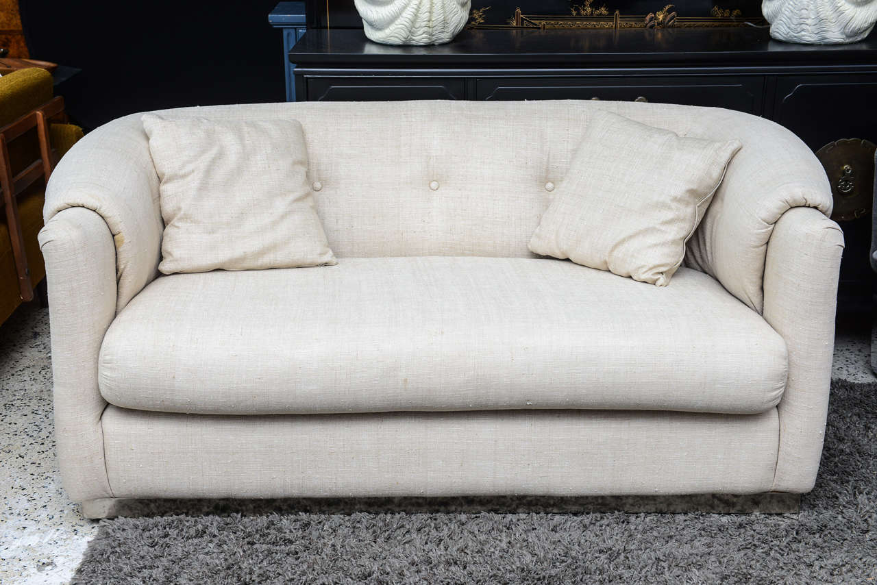 Paar Loveseats aus Rohseide mit Chromsockel, USA, 1970er Jahre