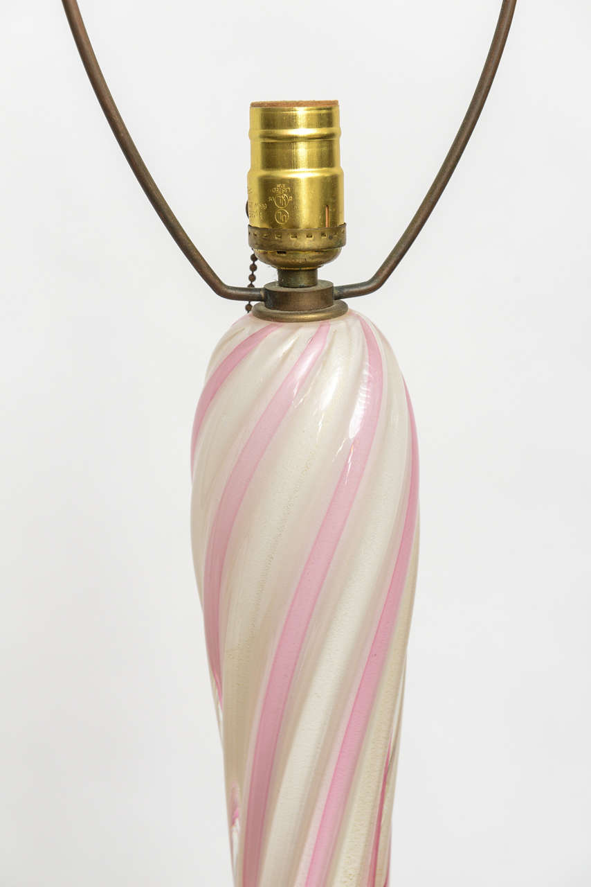 Pair of Pink Swirl Murano Lamps In Excellent Condition In West Palm Beach, FL