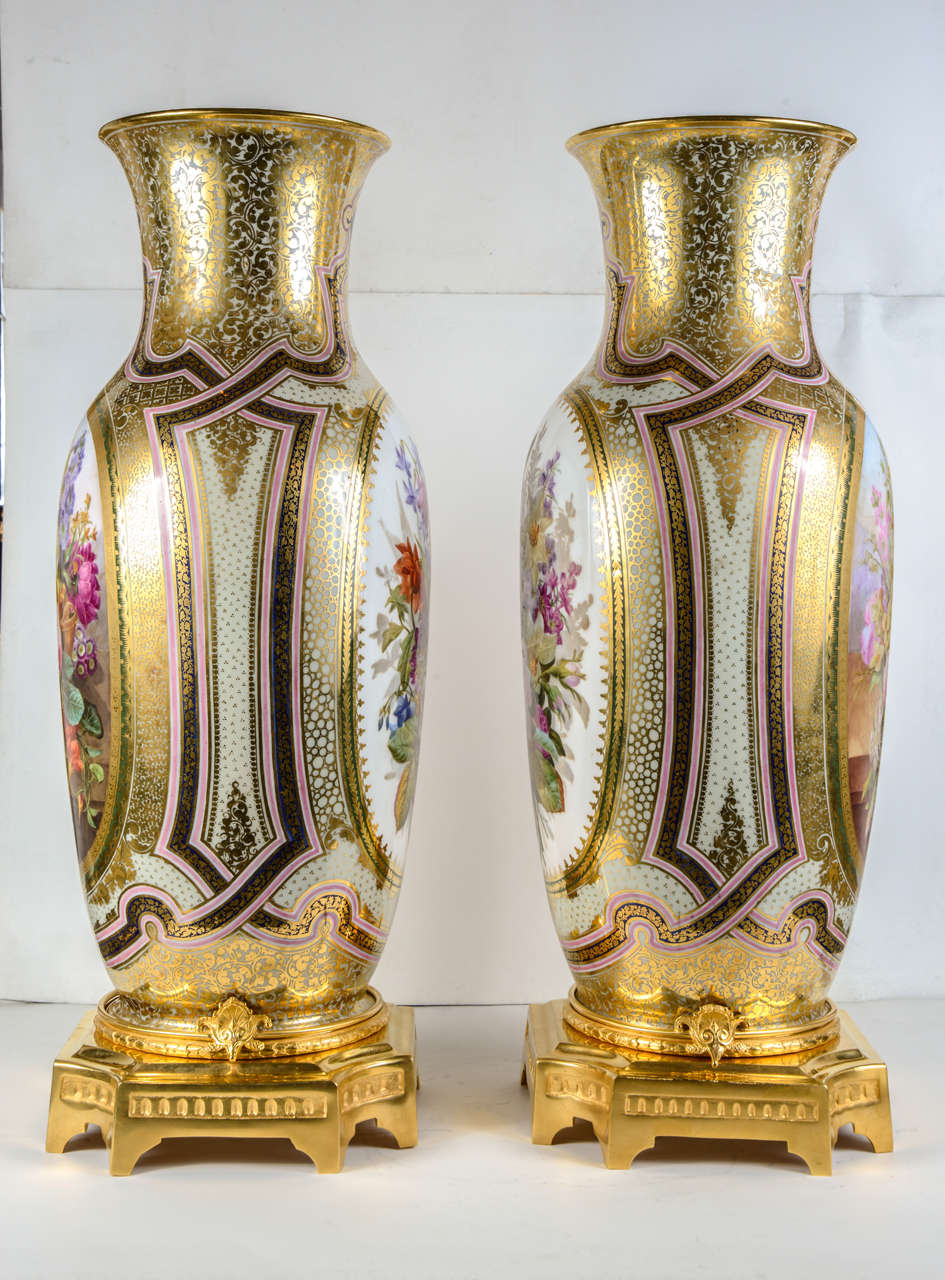 Pair of Gorgeous Vases in Porcelain of Bayeux For Sale 1