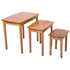 Edward Barnsley nest of three Walnut tables, England circa 1949 7