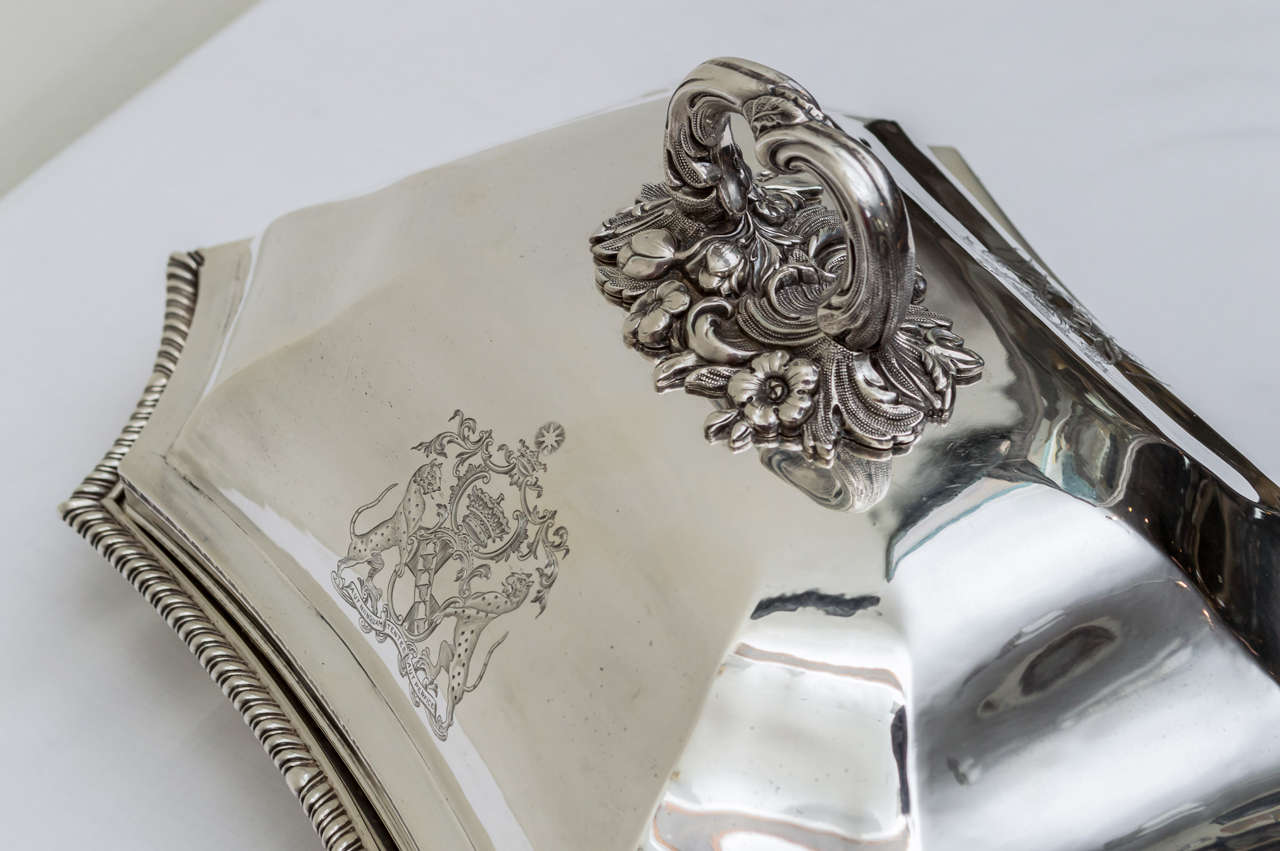 Early 19th Century Georgian Sterling Silver Covered Dishes with Armorials, Pair For Sale 4