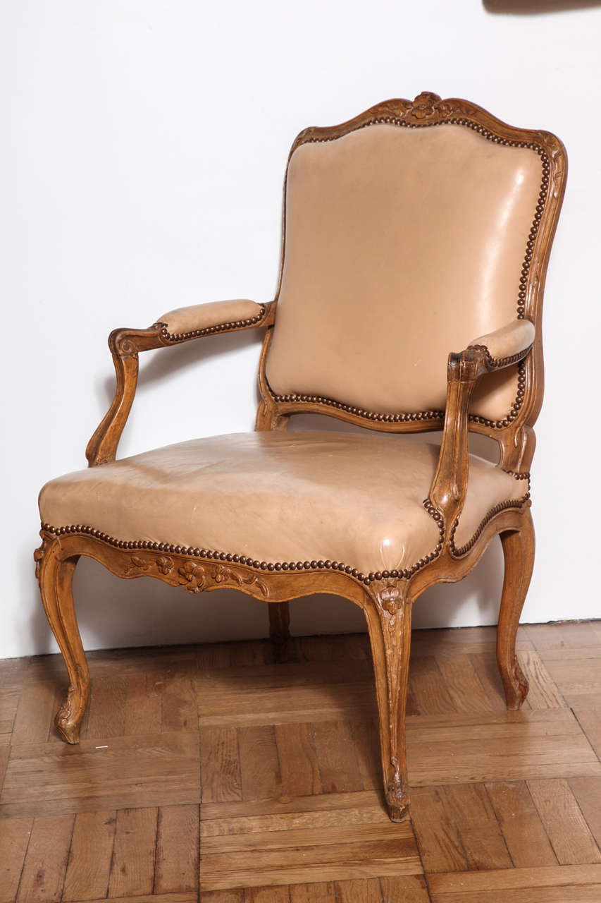 A Pair of Louis XV Carved Beechwood Fauteuils. France c. 1750 In Good Condition For Sale In New York, NY