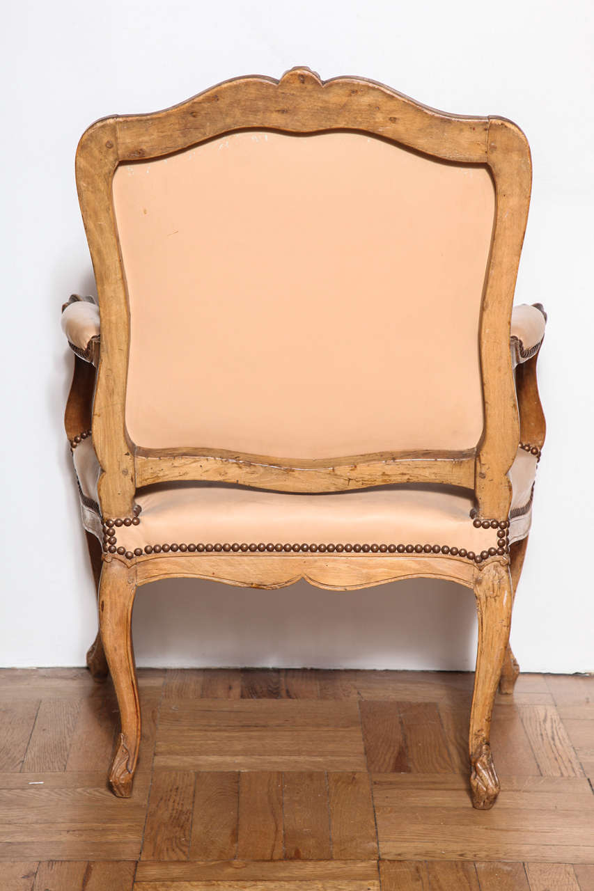 A Pair of Louis XV Carved Beechwood Fauteuils. France c. 1750 For Sale 6