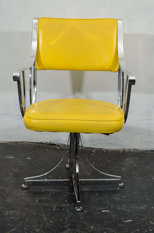 Set of Four Swivel Aluminium Chairs For Sale 2