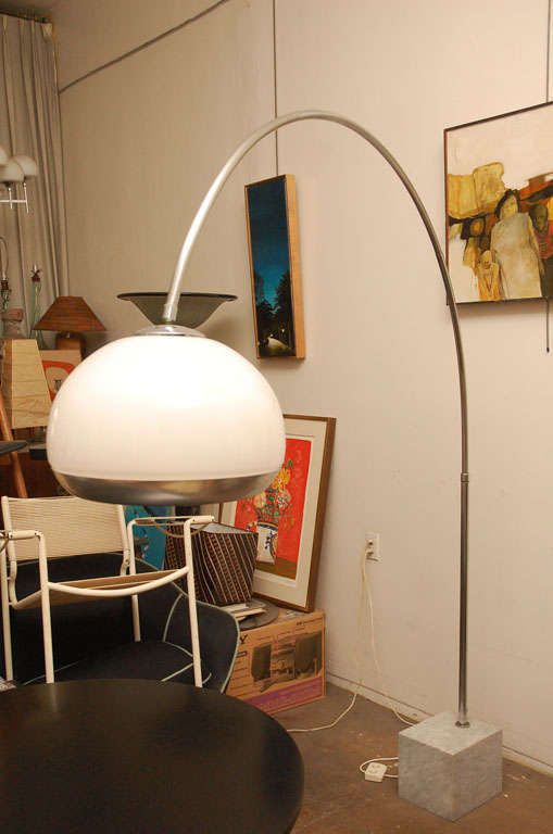 Arc floor lamp by Guzzini in marble and chrome, plastic