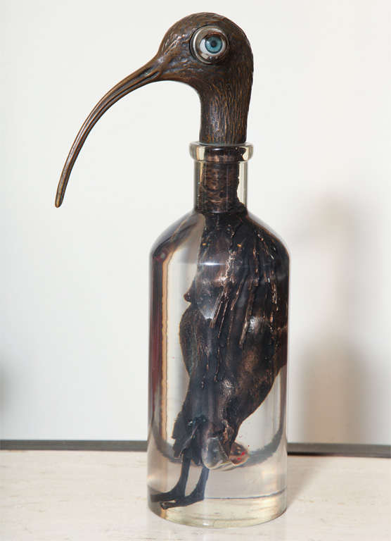 italien Valeriano Trubbiani - Oiseau dans une bouteille - Sculpture signée en vente