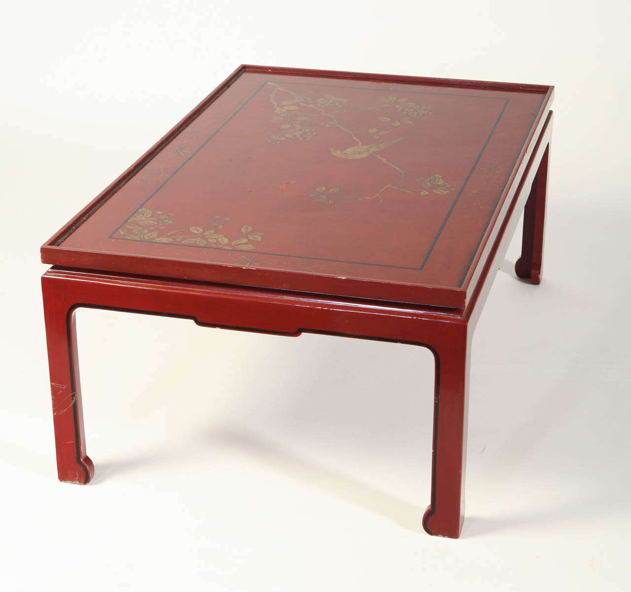 Square Red Lacquered Coffee Table In Good Condition In Rome, IT