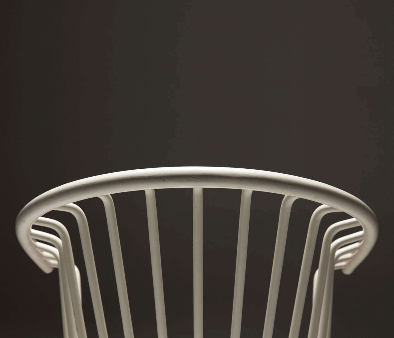 Set of 2 White 'Crinolette' chair by Ilmari Tapiovaara In Excellent Condition In Waalwijk, NL