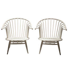 Set of 2 White 'Crinolette' chair by Ilmari Tapiovaara
