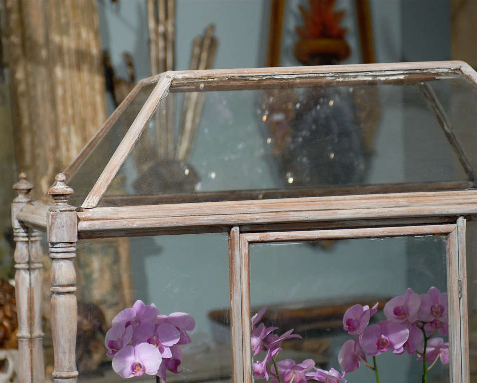 A Late 19th Century English Painted Wood Display Cabinet In Good Condition In Atlanta, GA