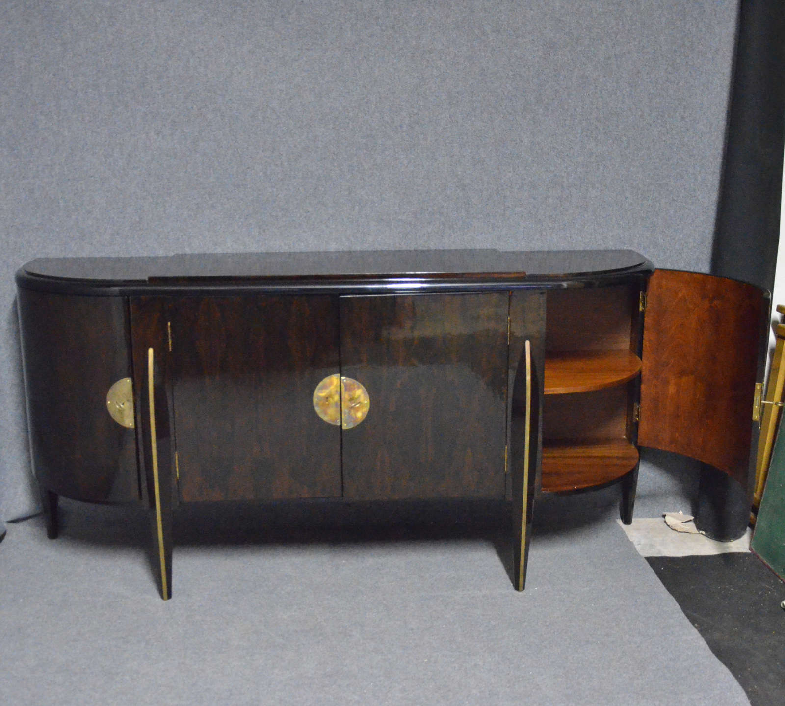 LARGE DEMI - LUNE SIDEBOARD In Excellent Condition In Rome, IT