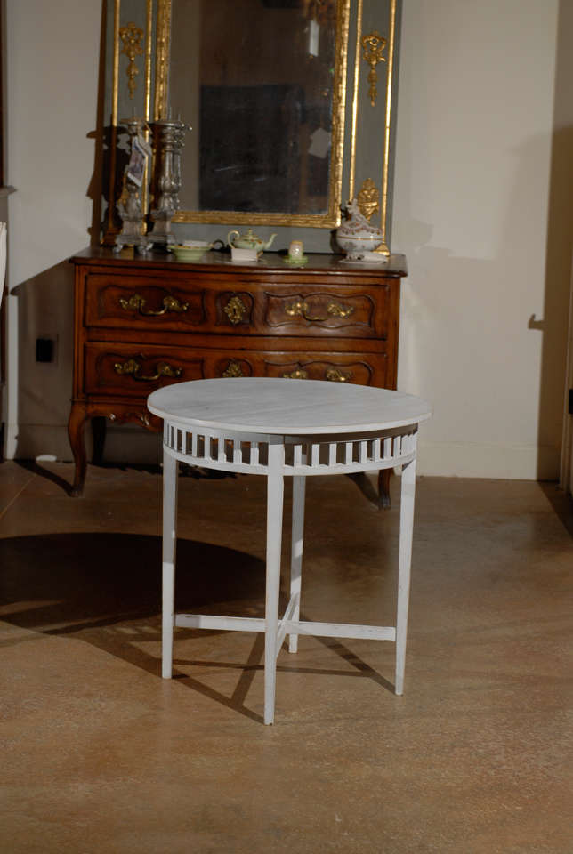 Painted Round Table from Sweden