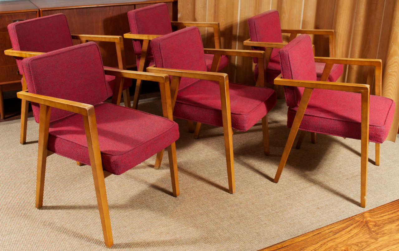 Franco Albini designed dining chairs for Herman Miller. Adjustable backs, maple frames in very good original condition.
Reduced in price from list $8800.00 to net $5,800.00.