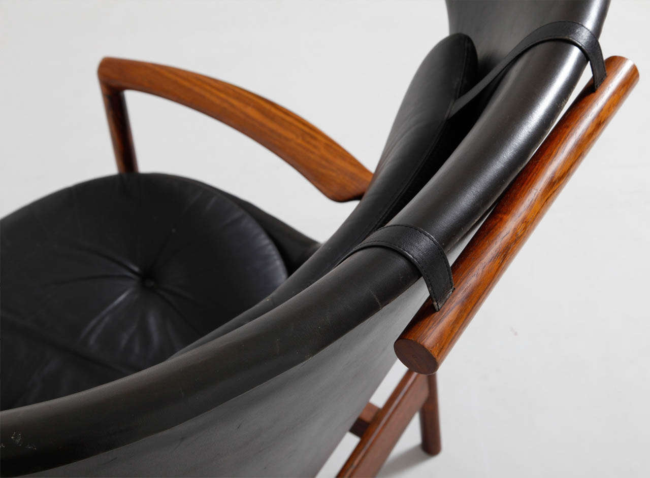 Grande chaise longue à dossier à ailettes conçue par Ib Kofod-Larsen, Danemark Bon état - En vente à Antwerp, BE