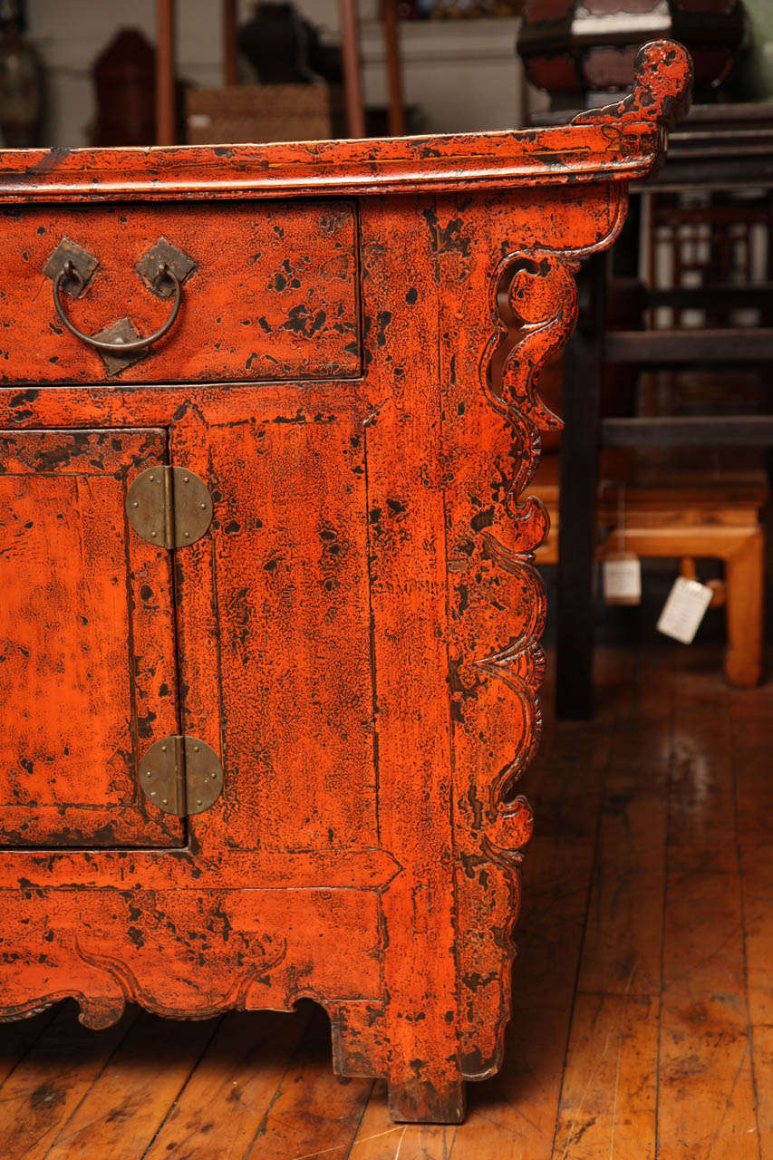 Distressed Sideboard/Coffer In Good Condition In Yonkers, NY