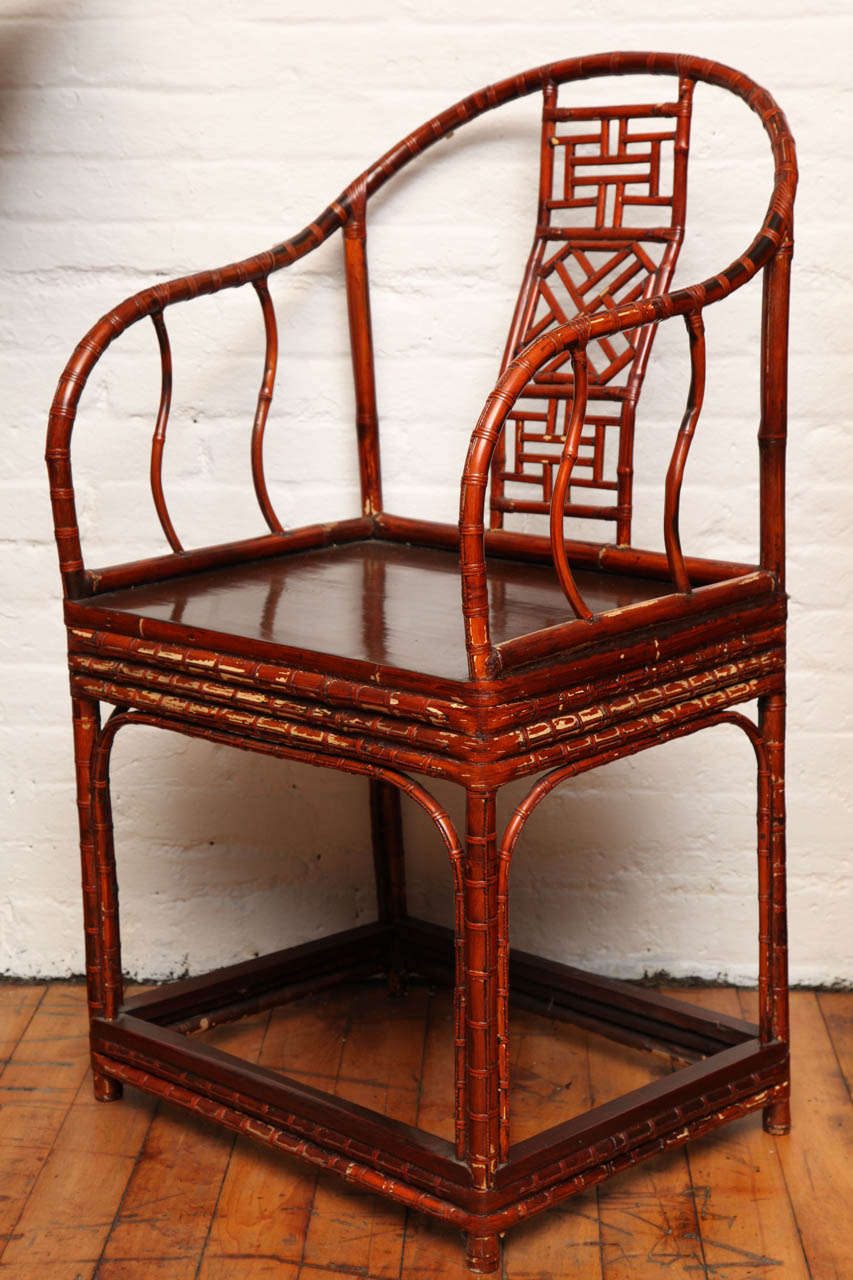 Single 19th Century Chinese Horseshoe-Back Bamboo Armchair with Elm Base For Sale 1
