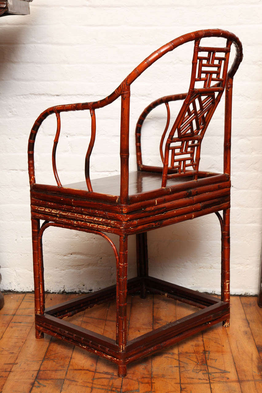 Single 19th Century Chinese Horseshoe-Back Bamboo Armchair with Elm Base For Sale 5