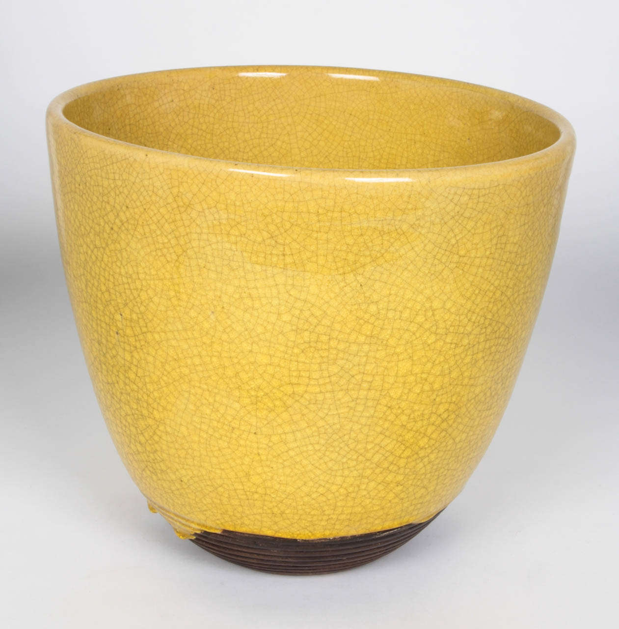 LAURA ANDRESON  (1902-1999)  USA

Vase   1935

Hand-thrown and incised earthenware with goldenrod yellow, 
viscous glaze with rich craquelure surface

Signed: Laura Andreson (on base), 1935

For more information see:  The Potter’s Art in