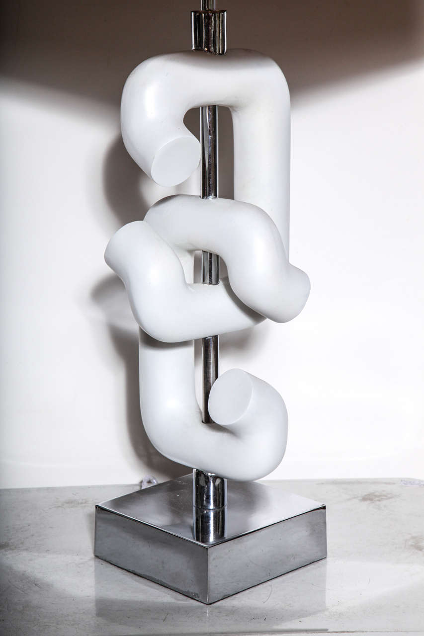 American Robert Sonneman Interlocking White Enamel & Chrome Sculpture Table Lamp, 1960s 