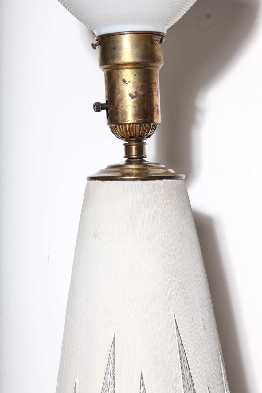 Non vernissé Monumentale lampe de bureau Anna-Lisa Thomson de la série « Paprika » blanche sur blanche en vente