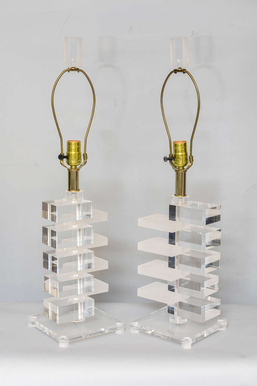 Pair of Stacked Block Form Lucite Lamps In Excellent Condition In West Palm Beach, FL