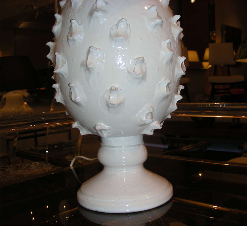 A pineapple ceramic lamp In Excellent Condition In Paris, Ile-de-France