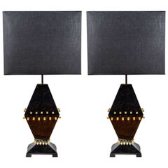 Paire de belles lampes en nacre noire et laiton