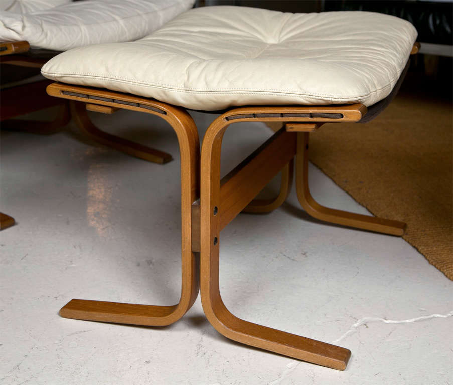 Westnofa Siesta Chair and Ottoman Designed by Ingmar Relling,
Norway 1960's. This Design Won 1st Place in the 1964 Norwegian
Furniture Council Competition. 