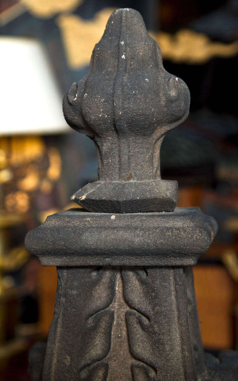 Pair of Glazed Terra Cotta Finials In Good Condition In Stamford, CT