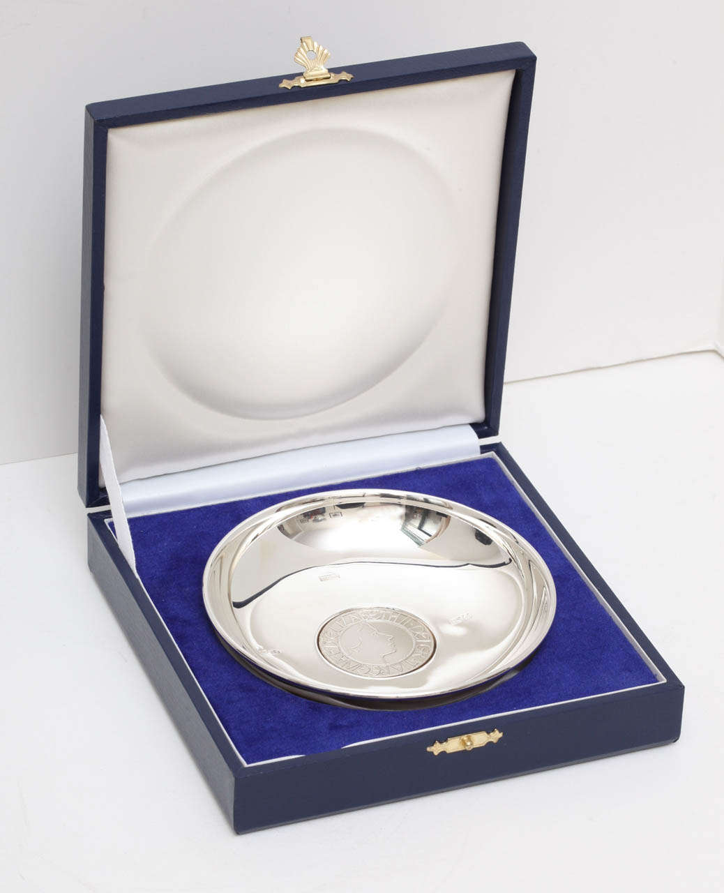 British Bulgari Sterling Silver Queen Elizabeth II 50th Anniversary Commemorative Bowl For Sale