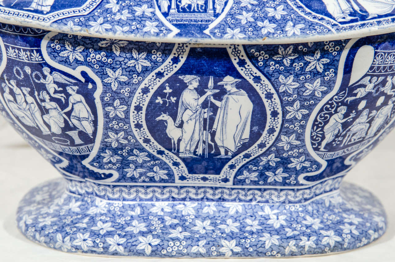 A Pair of Copeland Spode Blue and White Neoclassical Soup Tureens In Excellent Condition In Katonah, NY