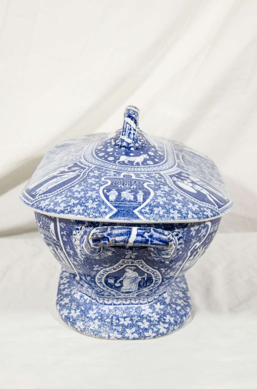 Mid-19th Century A Pair of Copeland Spode Blue and White Neoclassical Soup Tureens