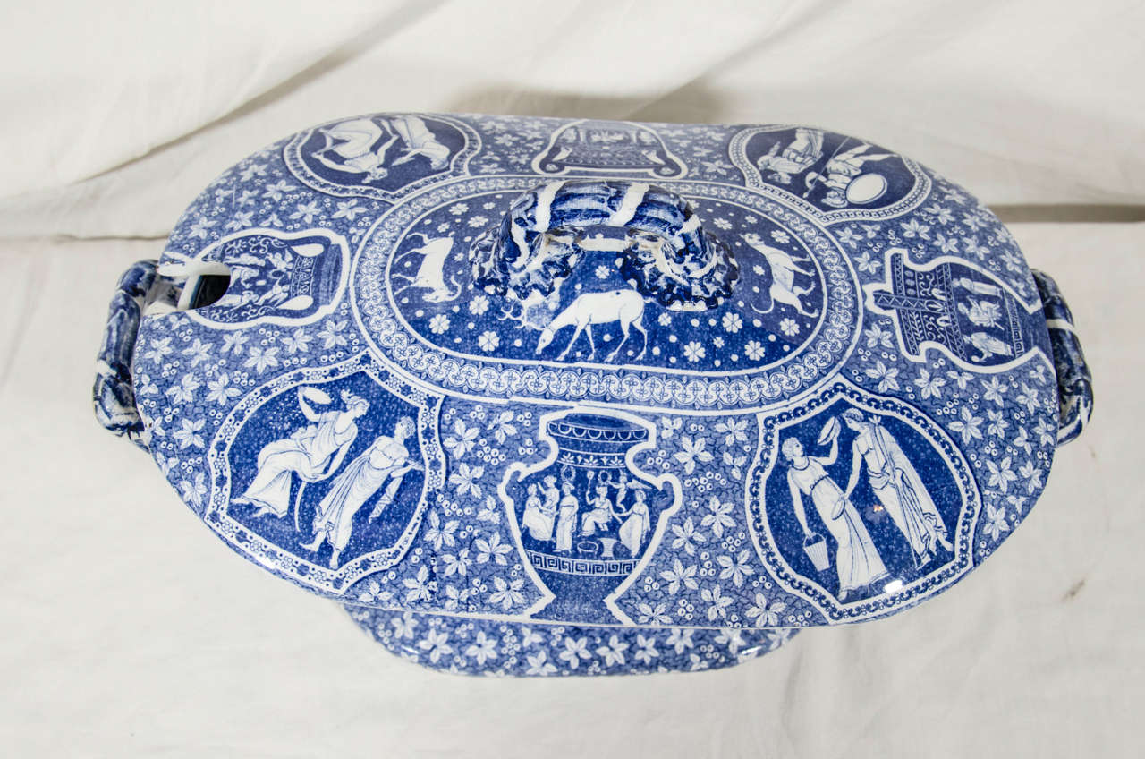 A Pair of Copeland Spode Blue and White Neoclassical Soup Tureens 1