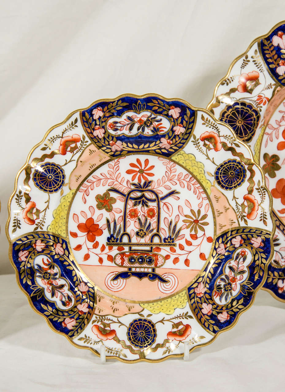 Qing Extensive Set of 19th Century English Imari Porcelain Dishes