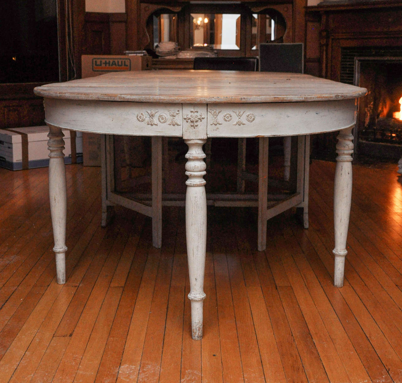 Swedish Gustavian Dining Table In Good Condition For Sale In Phoenix, AZ