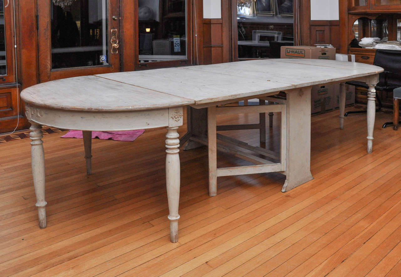 Swedish Gustavian Dining Table For Sale at 1stDibs