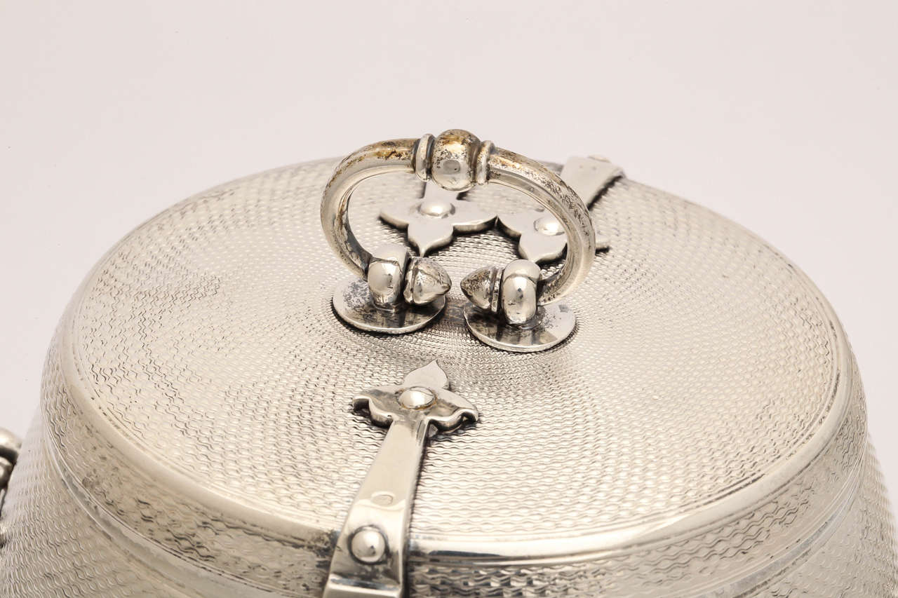 Late 19th Century English Sterling Silver Tea Caddy For Sale