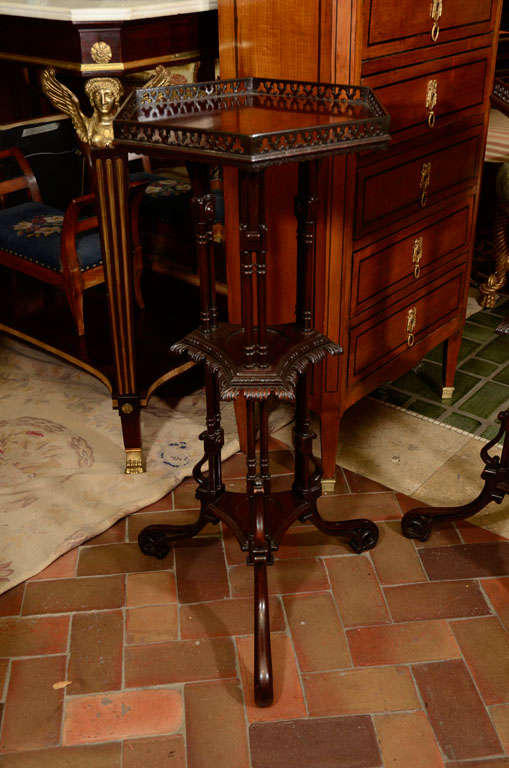 Pair of George II Mahogany Pedestals In Excellent Condition In Westwood, NJ