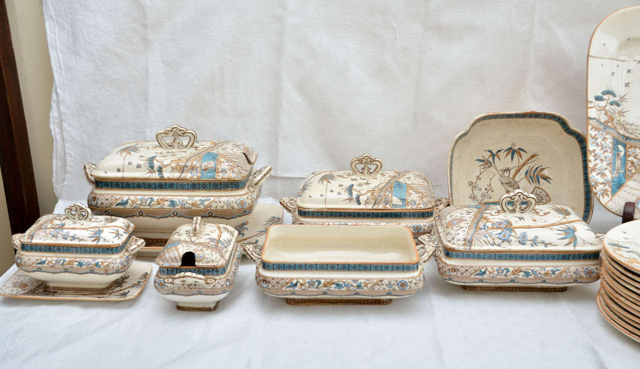 Extensive Aesthetic Movement Dinner Service By Gildea & Walker In Excellent Condition In Southampton, NY