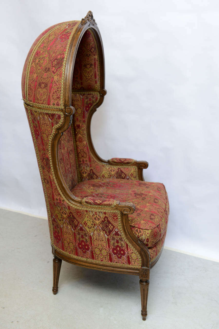 napoleon hooded chair
