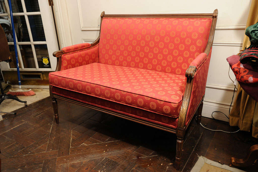 French A pair of Louis XVI style Settees For Sale