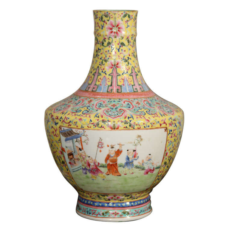 Chinese Republic Period Porcelain Vase at 1stDibs